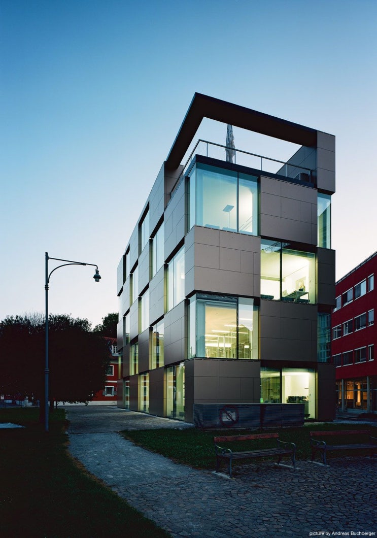 건축The NIK Building by Ate­lier Thomas Pucher & Alfred ...