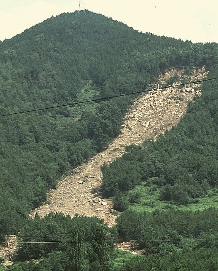 산사태 이미지