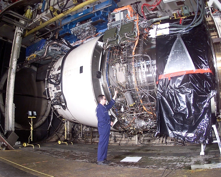 Airbus A380 엔진 Rolls Royce Trent 900 200억 짜리 엔진 네이버 블로그