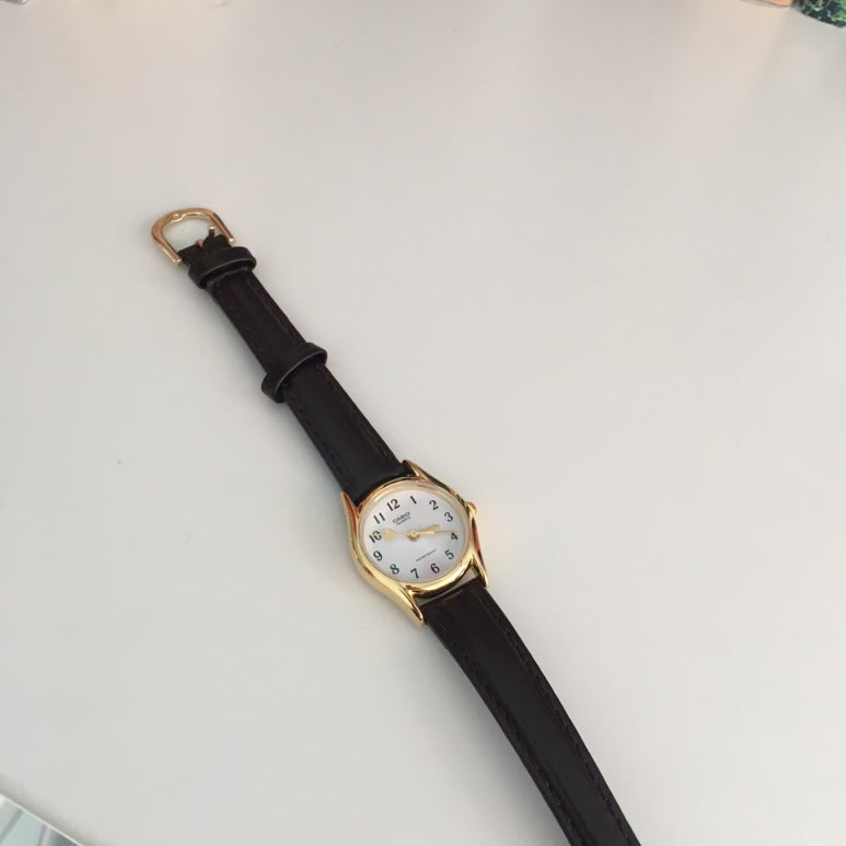 <b><p>Casio genuine Heart Lther Watch Modn Simple</p></b><b><p>カシオ純正 ハートレザーウォッチ モダンシンプルルック 大学生デイリー 一時系</p></b><br /><br /><p align='center'>